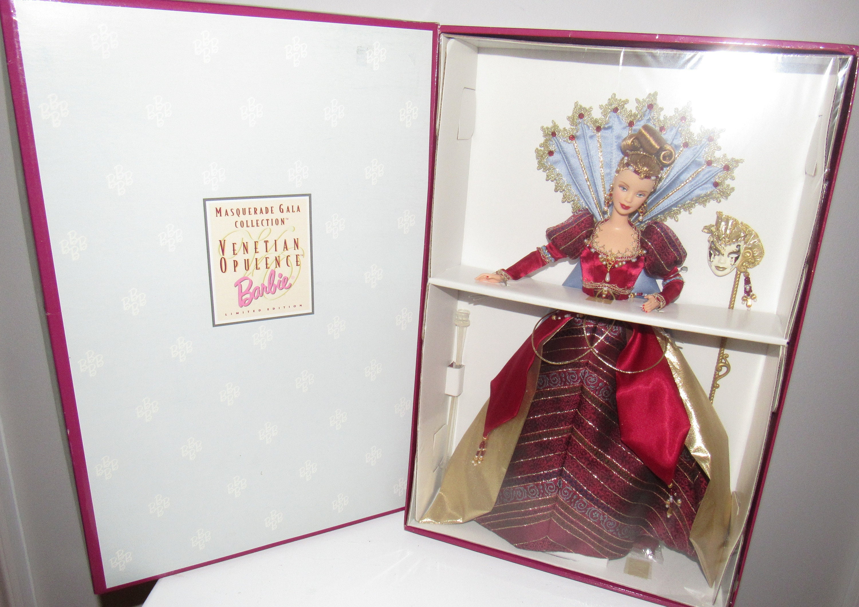 PRÉ-VENDA Boneca Barbie Collector Illusion Masquerade Gala - Mattel