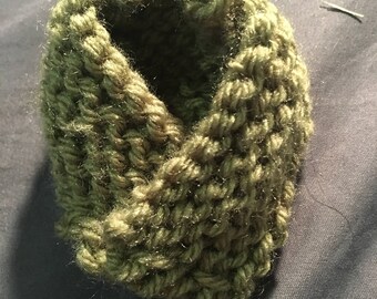 Handmade knitted baby booties/slippers