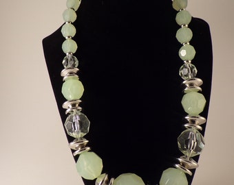 Collar verde
