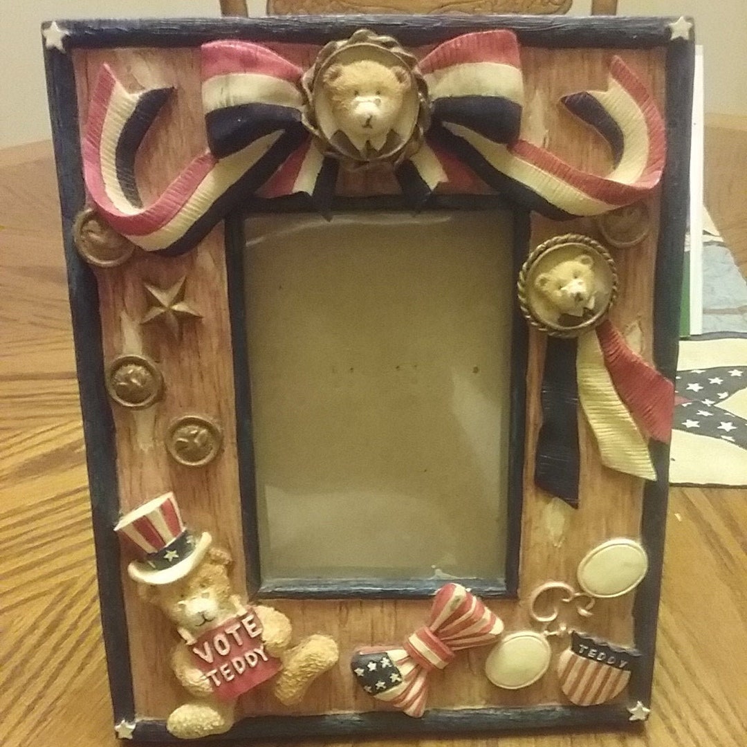 Vintage Resin Teddy Bear Picture Frame, Patriotic Teddy Bear Frame