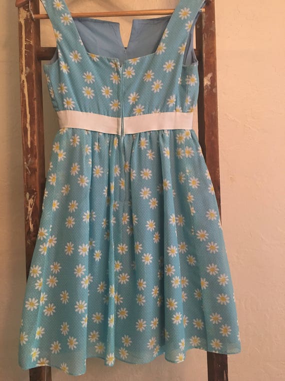 1960s Vintage Sweet Baby Blue Dress/ daisy floral… - image 4