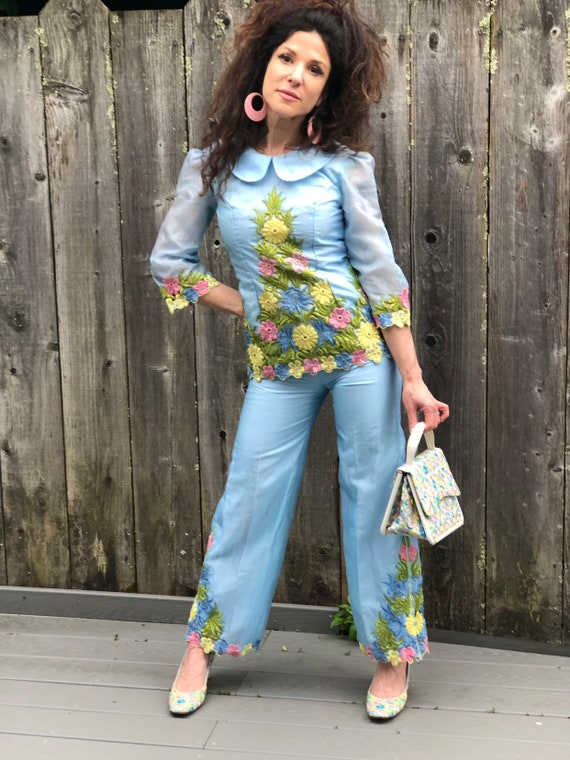 Vintage 1960s Set// Floral Embroidery// Flares//Pe