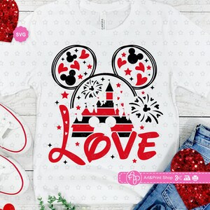 Viaje al castillo del amor del ratón Svg, Svg del amor, Svg de orejas de ratón, Svg del día de San Valentín, Svg de mamá del corazón, Svg de la camiseta de San Valentín
