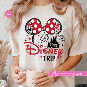 Viaje al castillo de la niña ratón 2025 Svg para cricut, Svg de niña de cumpleaños, Svg de orejas de ratón, Svg de viaje de cumpleaños, Svg de vacaciones familiares