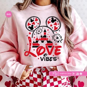 Vibraciones de amor de ratón Svg, Svg de amor, Svg de orejas de ratón, Svg del día de San Valentín, Svg de mamá de corazón, Svg de camiseta de San Valentín