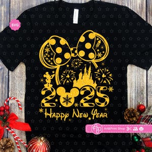 Mouse Girl 2025 Feliz Año Nuevo Svg para Cricut, Vacaciones familiares Svg, 2025 Camisa de Año Nuevo Svg, Orejas de ratón Svg, Hola Año Nuevo Svg