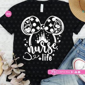 Mouse Girl Nurse Life Svg pour cricut, Impression de conception d’infirmière pour t-shirt, Oreilles de souris Svg, Stéthoscope Svg, Nurse mama Svg