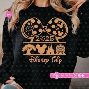Viaje familiar de la niña ratón 2025 Svg para Cricut, Orejas de ratón Svg, Vacaciones familiares Svg, Mundo de ratones Svg, Viaje de chicas Svg, Viaje al castillo Svg