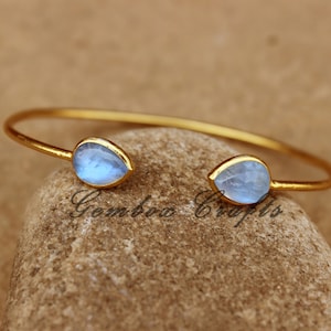 6.50 Inches Natural Rainbow Moonstone 9x7MM Pear Cabochon Gold Plated Stylish Cuff Adjustable Bracelet-Purple Flash Drop Cut Hard Wrist Band