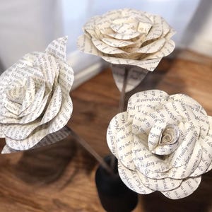 Fiori di carta con la TUA CANZONE o i TUOI VOTI, regalo personalizzato fatto a mano perfetto per regali di nozze, primo anniversario, rose di carta, anniversario di carta