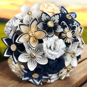 Bouquet da sposa con fiori di carta e pagine di libri / Bouquet da sposa con fiori di carta personalizzati unici - La tua scelta di colori e libri