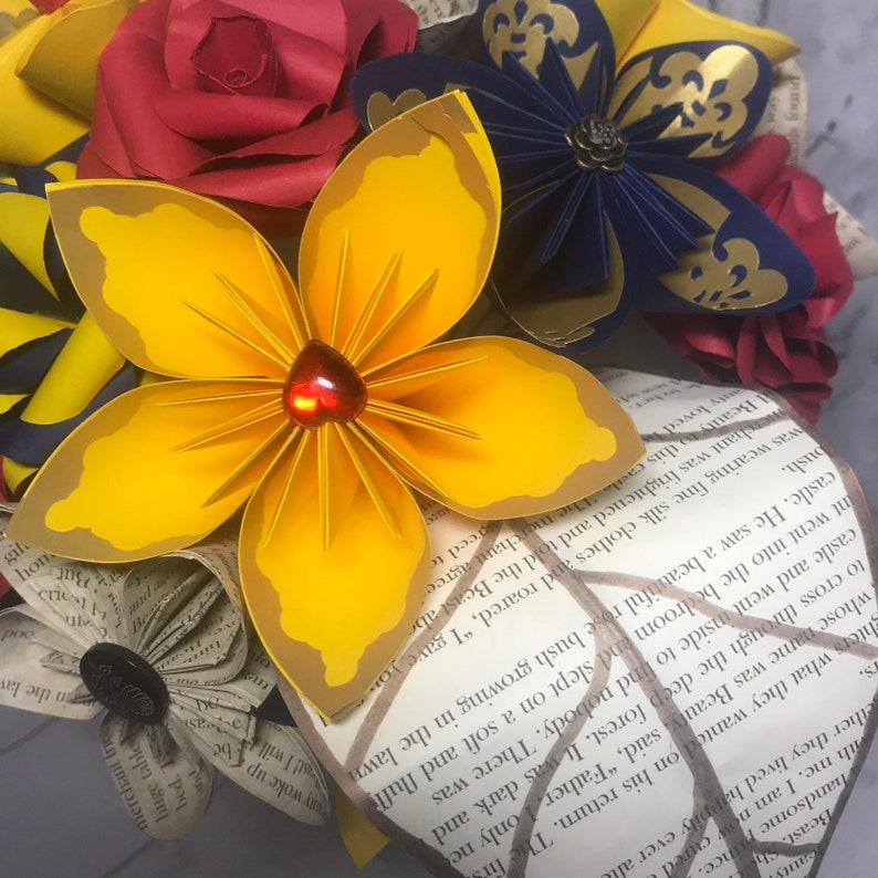 Beauty and the Beast paper flower arrangement. Paper flower | Etsy