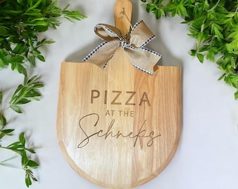 Palette à pizza en bois gravée personnalisée : décoration de cuisine personnalisée pour une soirée pizzeria en famille