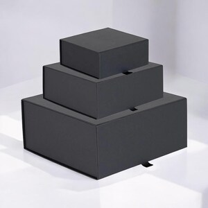 Cajas de regalo magnéticas cuadradas de lujo en blanco o negro (juego de 4)