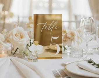 Numeri da tavolo per matrimonio in acrilico con specchio dorato e supporti