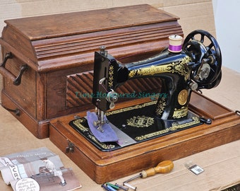 Blackside Singer 28K Vintage Hand crank Sewing machine