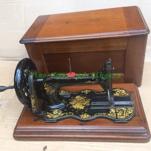 Singer 12k Fiddle base Hand Crank Antique Sewing Machine with Large Roses decals c1877