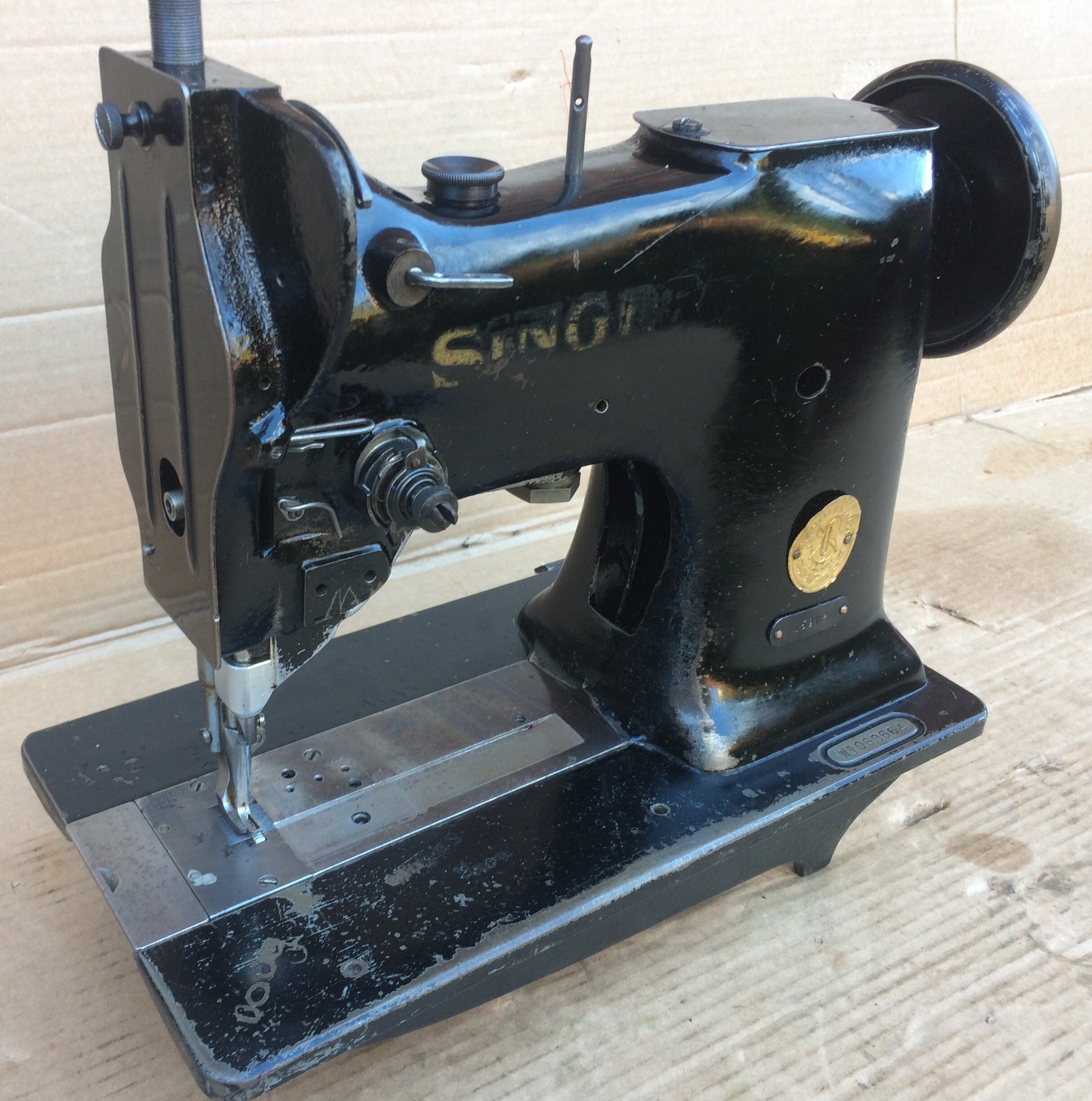 Singer 151K1 Compound Unison Feed Walking Foot Heavy Duty Sewing Machine 