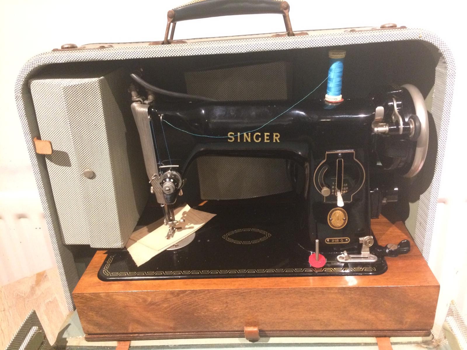 Vintage Singer 215g Heavy Duty Semi Industrial Electric Sewing Machine 2D4