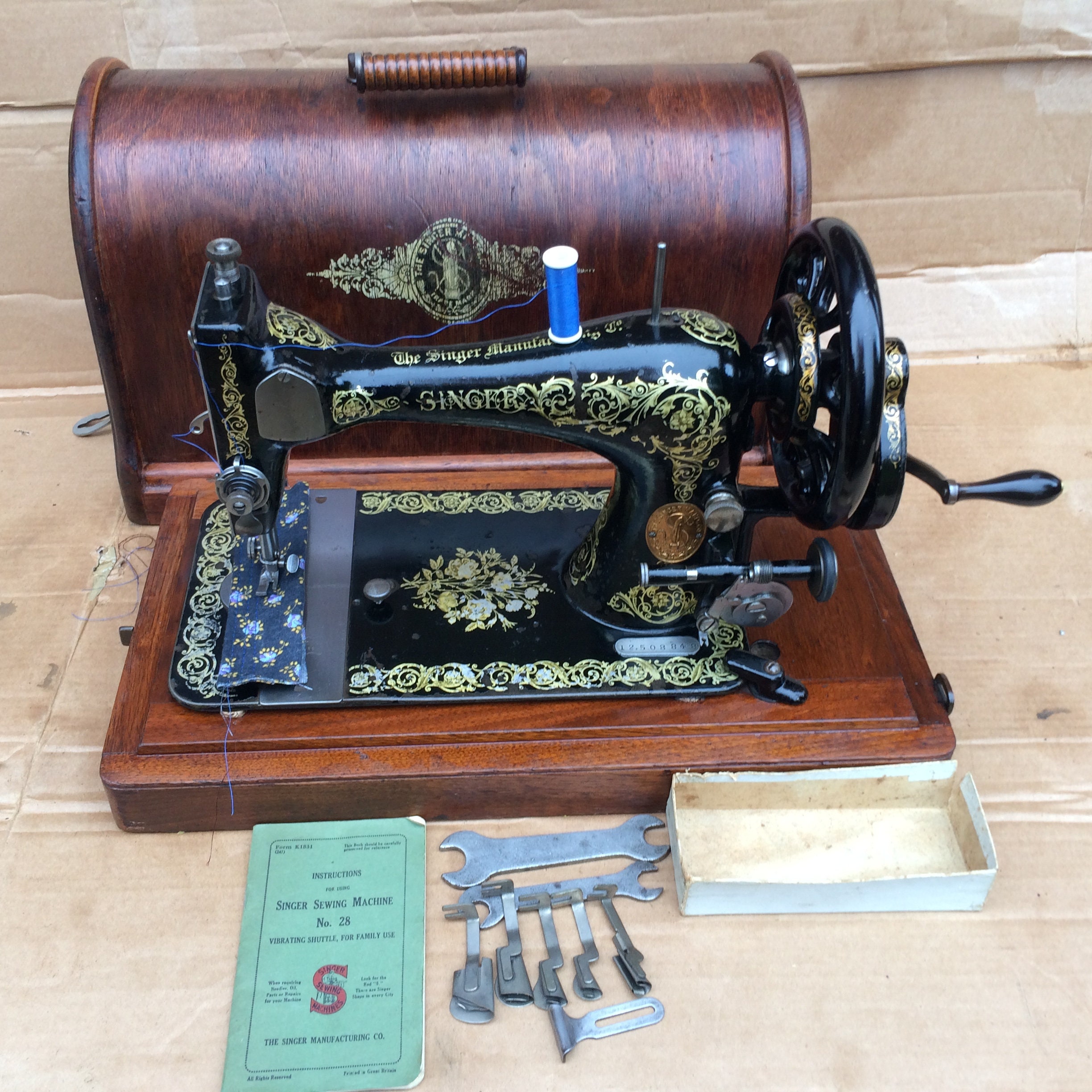 Leatherworking Craft Supplies & Tools 28K hand crank sewing machine