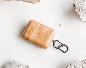 Apple AirPods Case Made Out Of Bamboo / Walnut or Cherry Wood, AirPods Carrying Case with Metal Keychain, Best AirPods 1/2 Pro Wood Case
