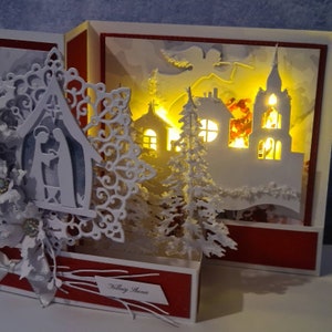 3d pop out Elegante handgemaakte kerstkaart. Met licht. Perfecte luxe wensen en decoratie-element voor Kerstmis. Xmas Nollaig Shona