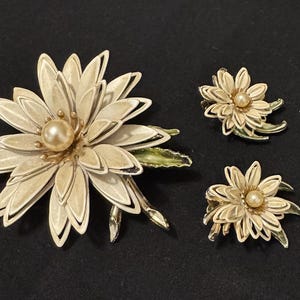 Enamel Brooch and Earrings - Cream Color Flower - Vintage - 1960s
