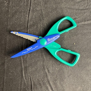 Kreative Erinnerung - Schere - Alpines Muster - Vintage