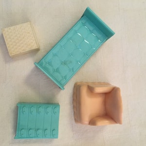 Dollhouse Mini Furniture - Lot of 4 - Vintage 1950&#39;s