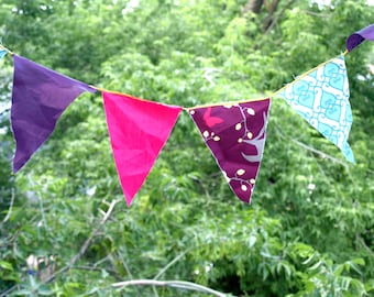 Party flags: pink/ purple/ blue