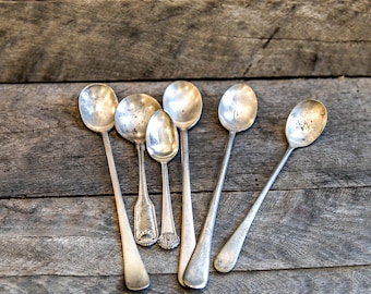 ヴィンテージ シルバー スプーン 12 本セット - *刻印入り* の豪華な