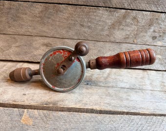 Classic vintage Viking Egg Beater hand drill