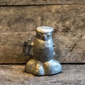 Owl ice cream mold