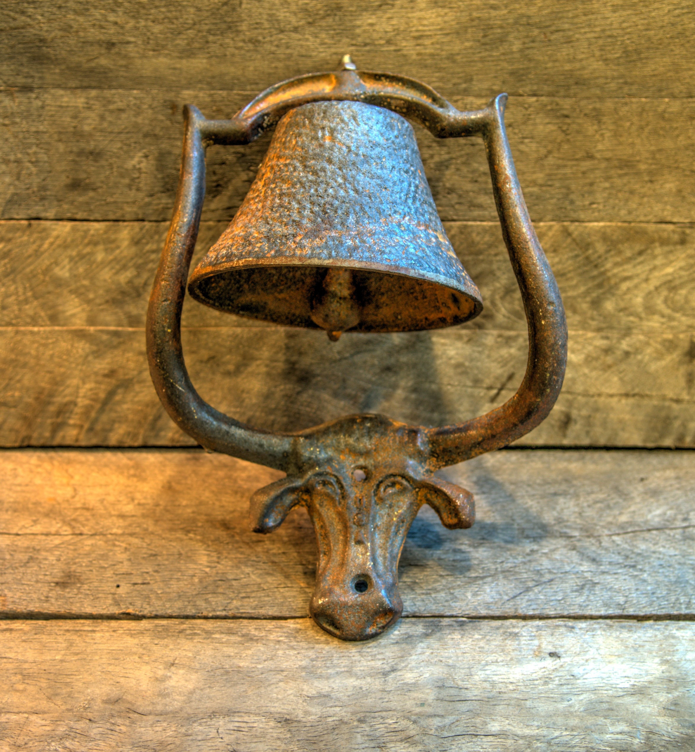 Cast Iron Cow Bell 9H