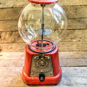 Advance Machine penny gumball machine