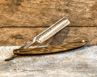 Montgomery BS Co straight razor