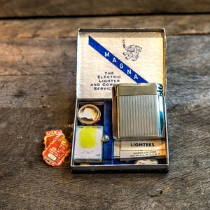Vintage Magna electric lighter and kit