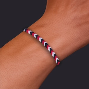 Fishtail voetbal vriendschapsarmband/ zwart, witte, rode armband/teamkleuren armbanden
