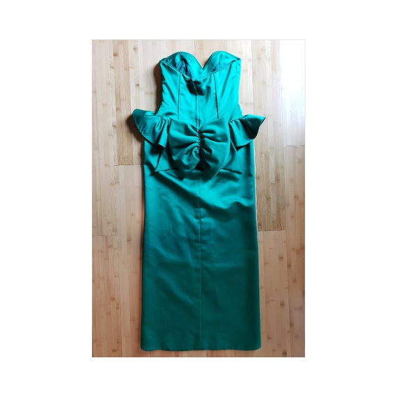 Victor Costa Bombshell Prom Dress