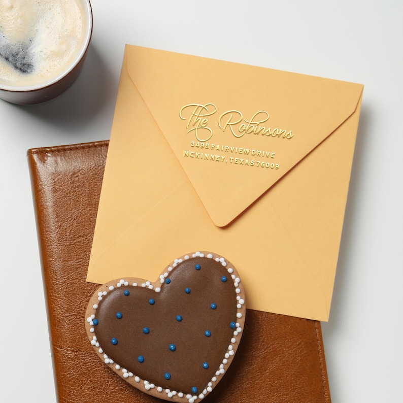 Benutzerdefinierter Adressstempel - Personalisierter Adressstempel Für Umschläge, Hochzeitseinladung Siegel, Housewarming Geschenk Mail Prägestempel The Robinsons