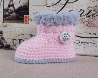 Modèle de chausson de bébé Modèle de crochet Modèle de botte de bébé au crochet