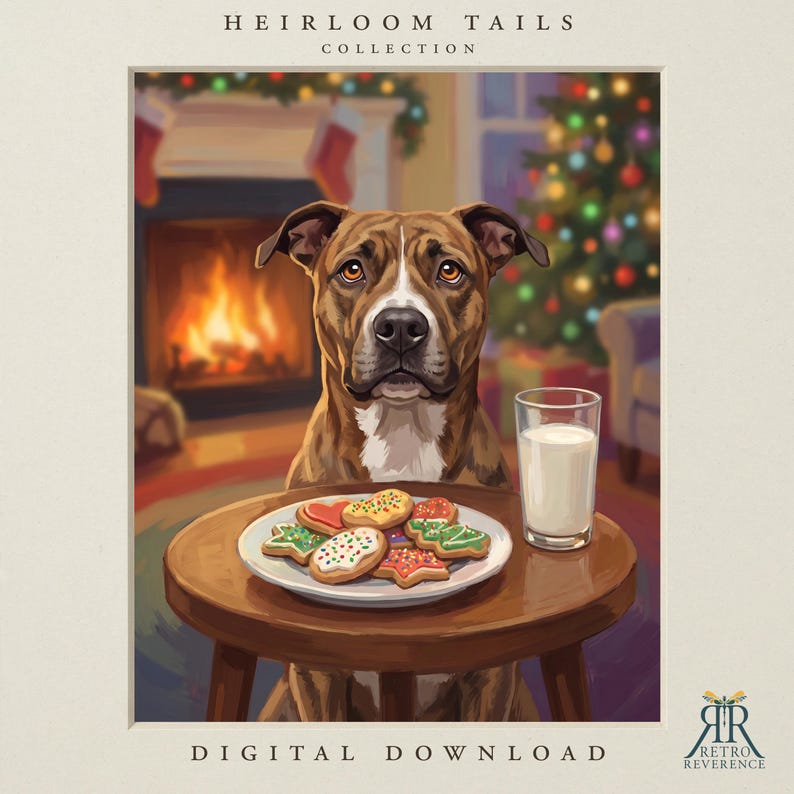K&ouml;nnte beinhalten: Ein braun-wei&szlig;er Hund sitzt an einem runden Holztisch mit einem Teller voller verzierter Weihnachtskekse und einem Glas Milch. Der Text HEIRLOOM TAILS COLLECTION und DIGITAL DOWNLOAD steht oben und unten im Bildrahmen.