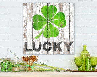 Irish Country Distressed Vintage Lucky Sign, Modern Farmhouse Sign St Patricks Day Decor, Rustic Chic Home Decor Green Four Leaf Clover Art