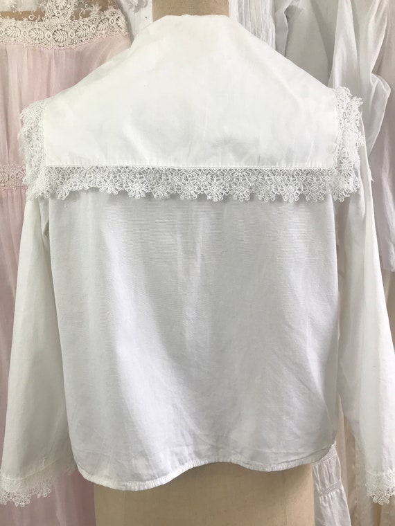 Antique 1910s/20s Sailor Collar Lace Trim Cropped