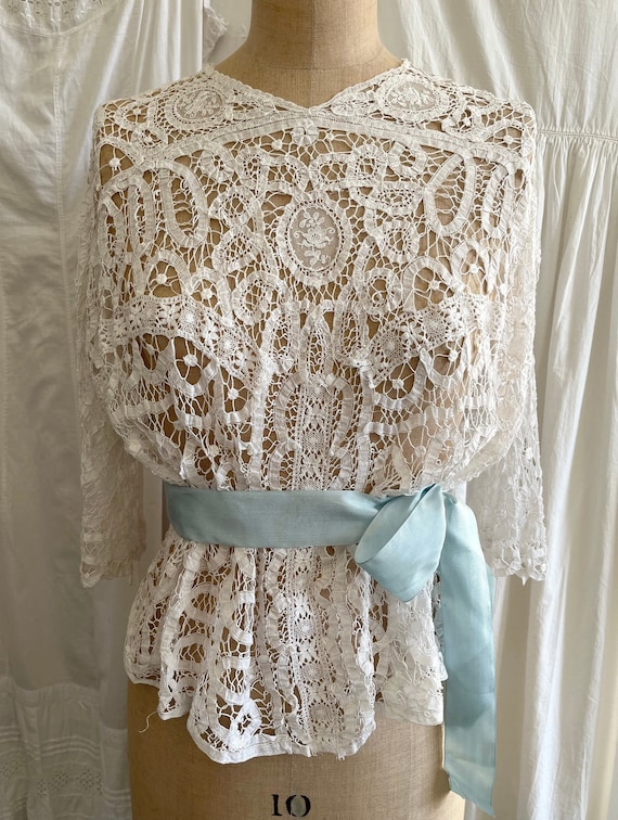 トップス MEDI BATTEN LACE BOLERO BLOUSE MEDI BATTEN LACE BOLERO BLOUSE
