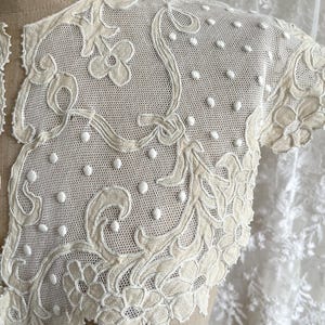 Vintage Floral Embroidered Collar