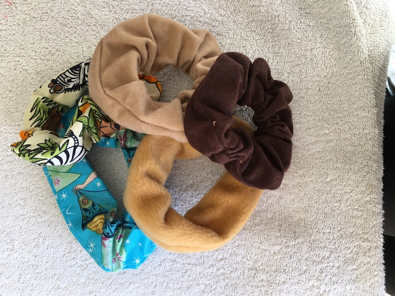 Assorted scrunchies