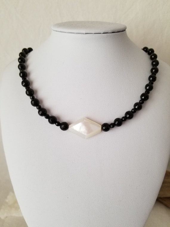 onyx and pearl necklace