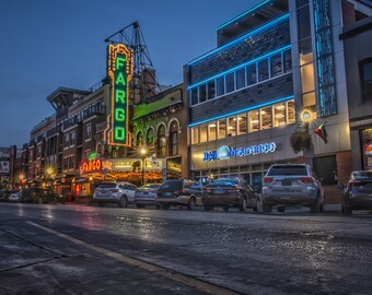 Fargo Theater Photo 8.5" x 11"Print It Yourself Télécharger Print