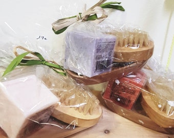 Christmas gift box! Handmade soap/mahogany soap dish/wooden nail brush. Christmas gift. Set of 3 pieces, well-being. Spa.